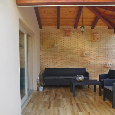 House Matteo, Valdenaga *