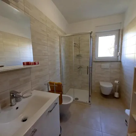 House Matteo, Valdenaga Pula