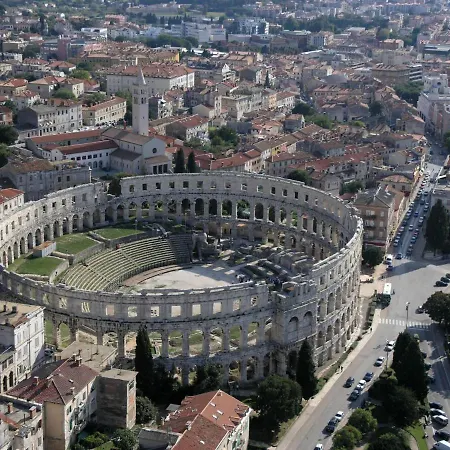 House Matteo, Valdenaga *