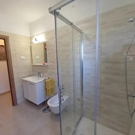 House Matteo, Valdenaga Pula