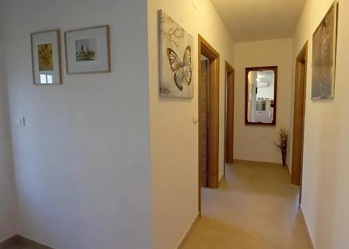 House Matteo, Valdenaga Vikendica