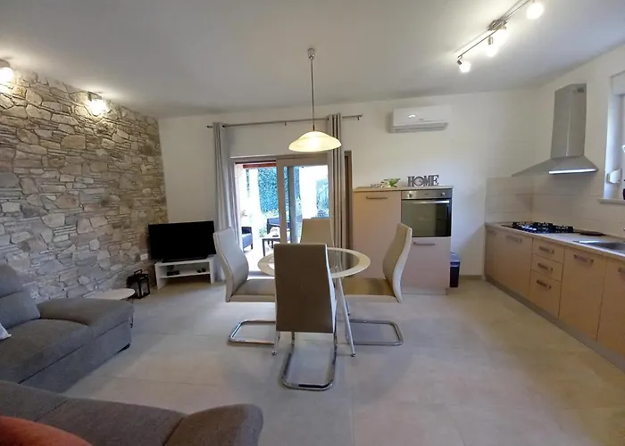 House Matteo, Valdenaga