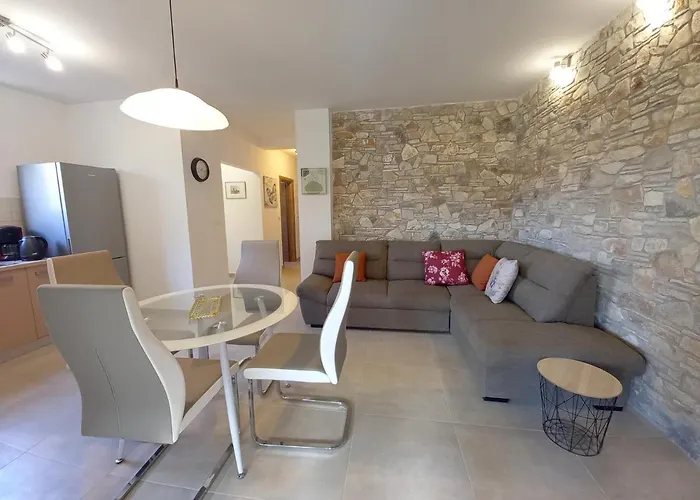 House Matteo, Valdenaga *