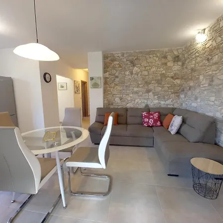 House Matteo, Valdenaga *